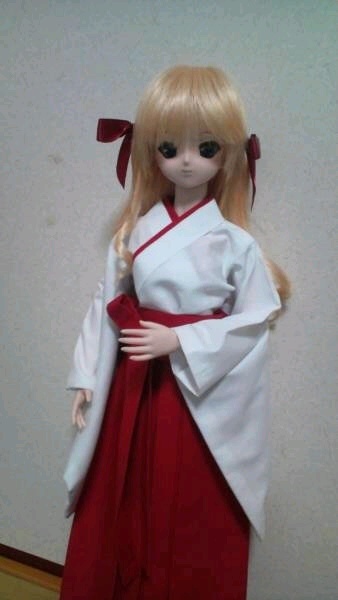 シンプルな巫女装束 (DD等60cm級汎用)