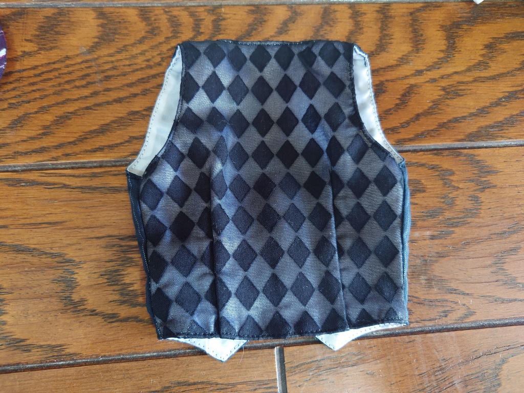 パチンコ店の制服風味のベストとキュロットスカートのセット(60cm級汎用)