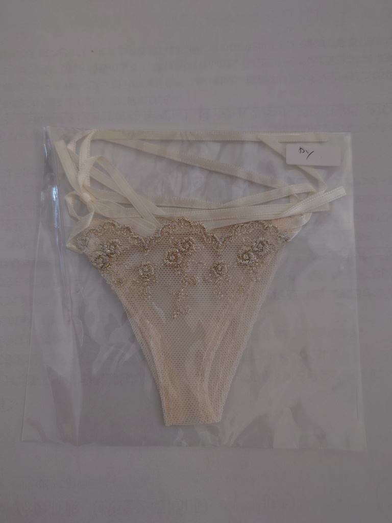 カラー刺繍入りレースのランジェリー(50・60cm級汎用)