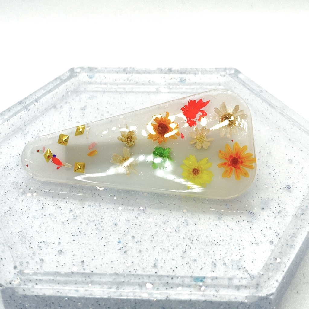 お花ヘアクリップ