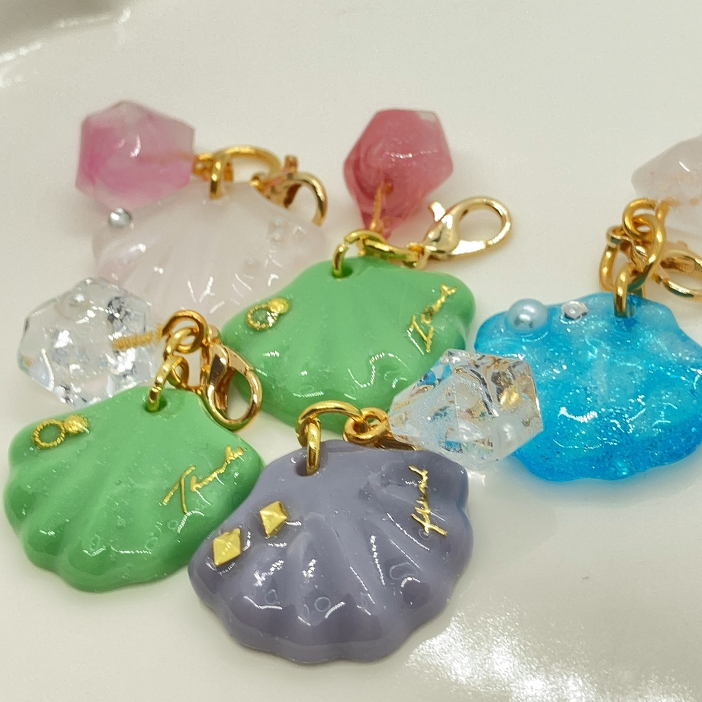 ミニミニ貝がらチャーム
