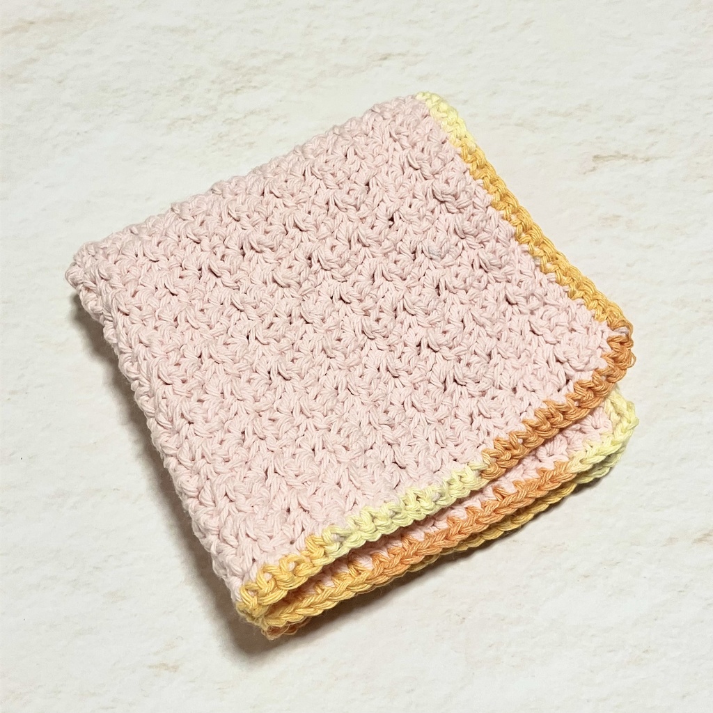 ピンクのニットのタオル(ニッタオル)