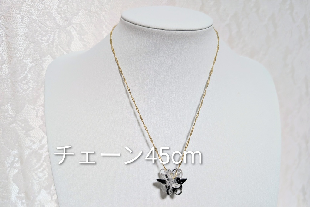 フラワーブーケのネックレス