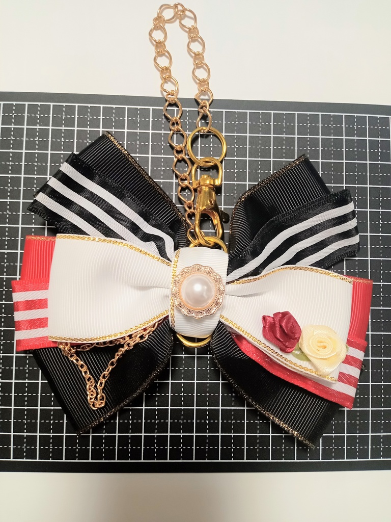 ツイステ バッグチャーム