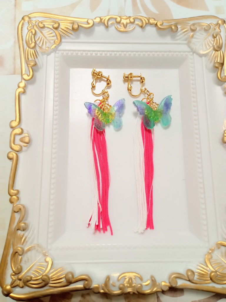 カナヲ　タッセルイヤリング