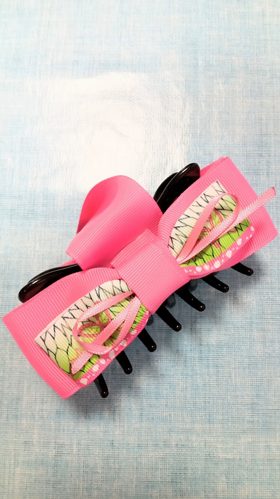 カナヲ ヘアクリップ桃