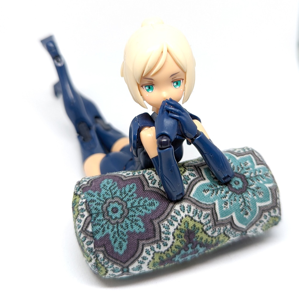 ミニチュアクッション/ボルスター(筒型) イスラム柄アーモンドグリーン