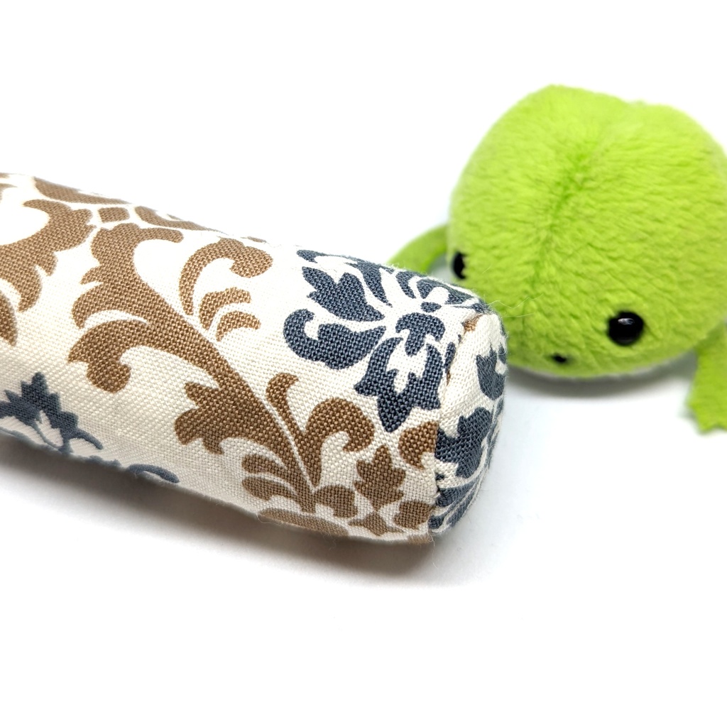 ミニチュアクッション/ボルスター(筒型) アラベスク柄ブルー・グレー+ブラウン