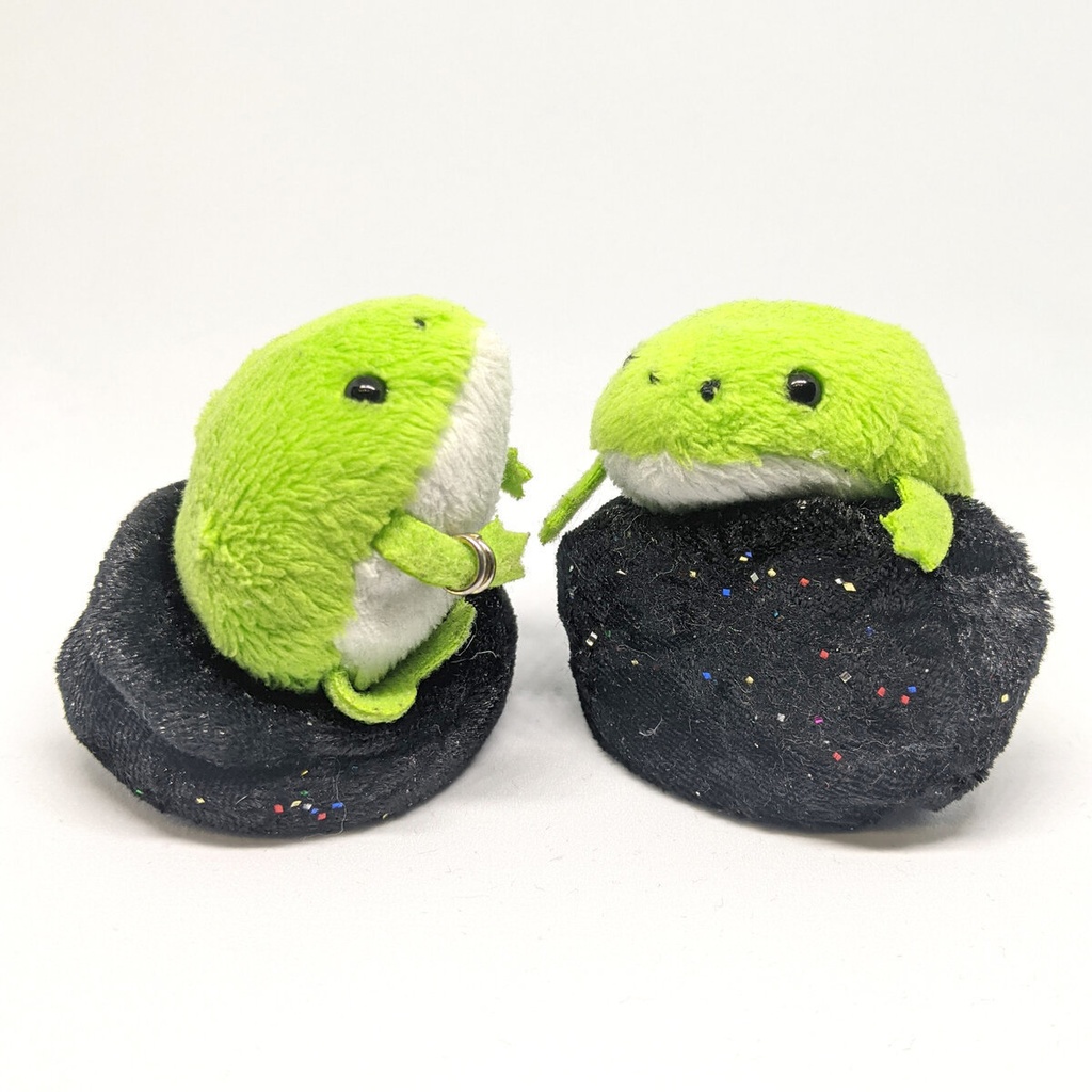 ミニチュアビーズクッション/ラウンド型 ベロア生地 黒地+ラメレインボー・2個