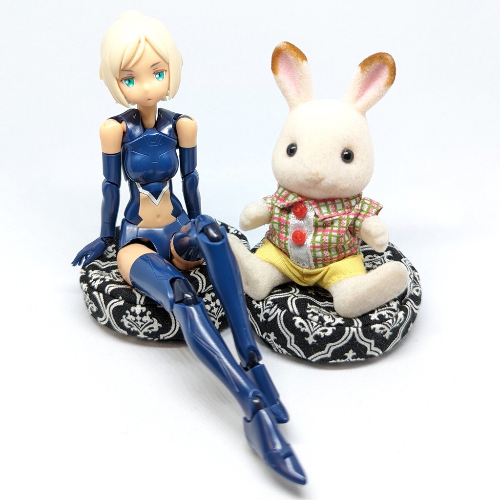 ミニチュアビーズクッション/ラウンド型 ダマスク柄ブラック・2個