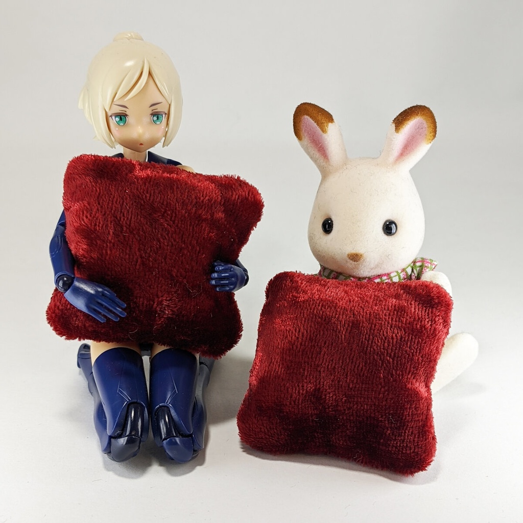 ミニチュアスクエアクッション/ベロア生地 赤色・2個