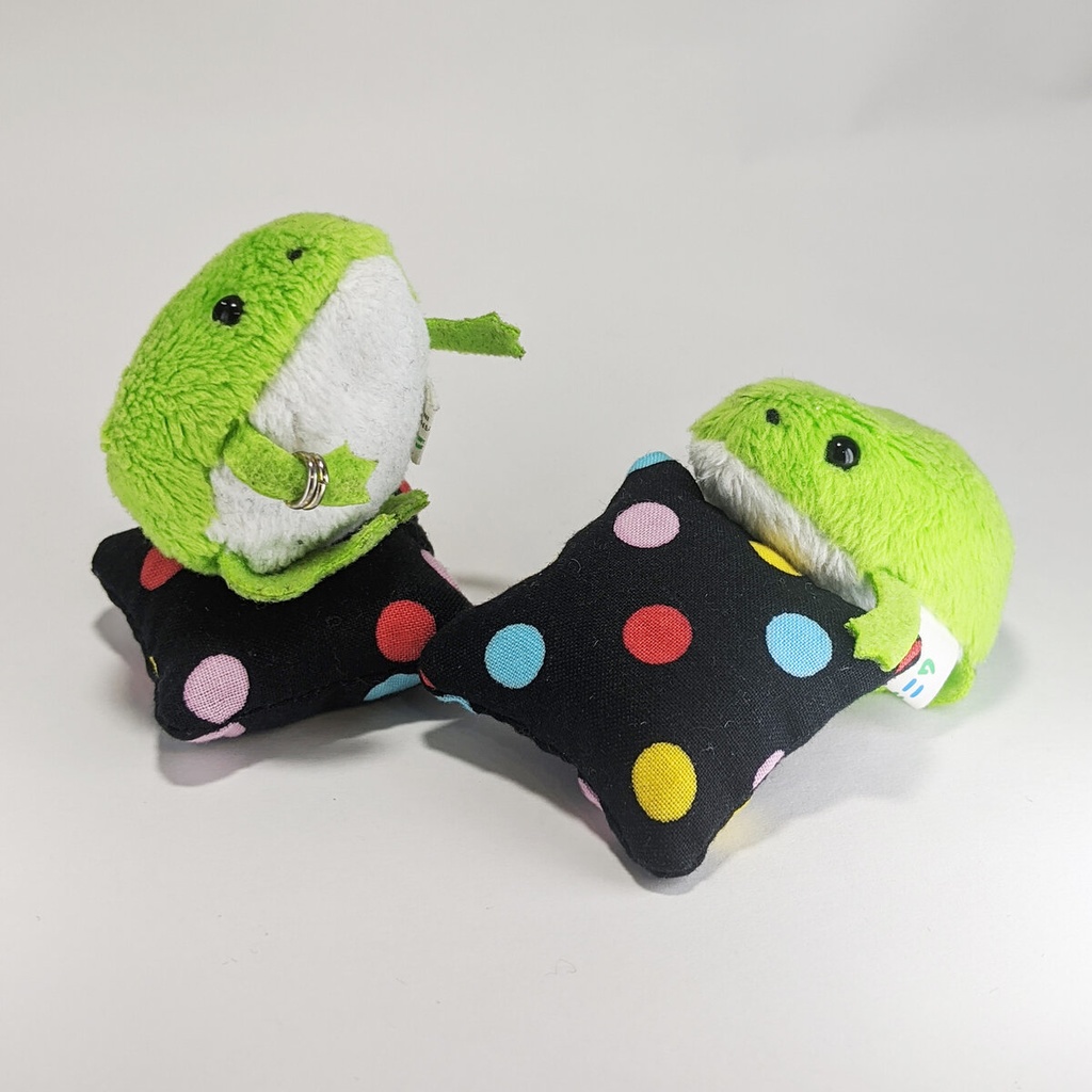 ミニチュアスクエアクッション/黒地+カラフルドット・2個