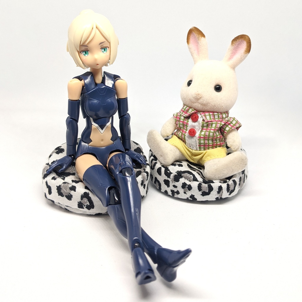 ミニチュアビーズクッション/ラウンド型 ヒョウ柄ホワイト・2個