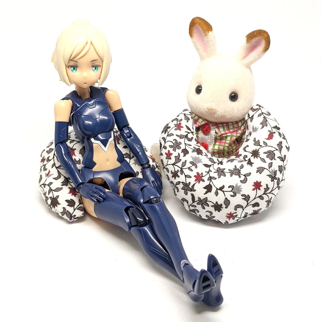 ミニチュア月型クッション/アンティーク風 蔦柄・2個