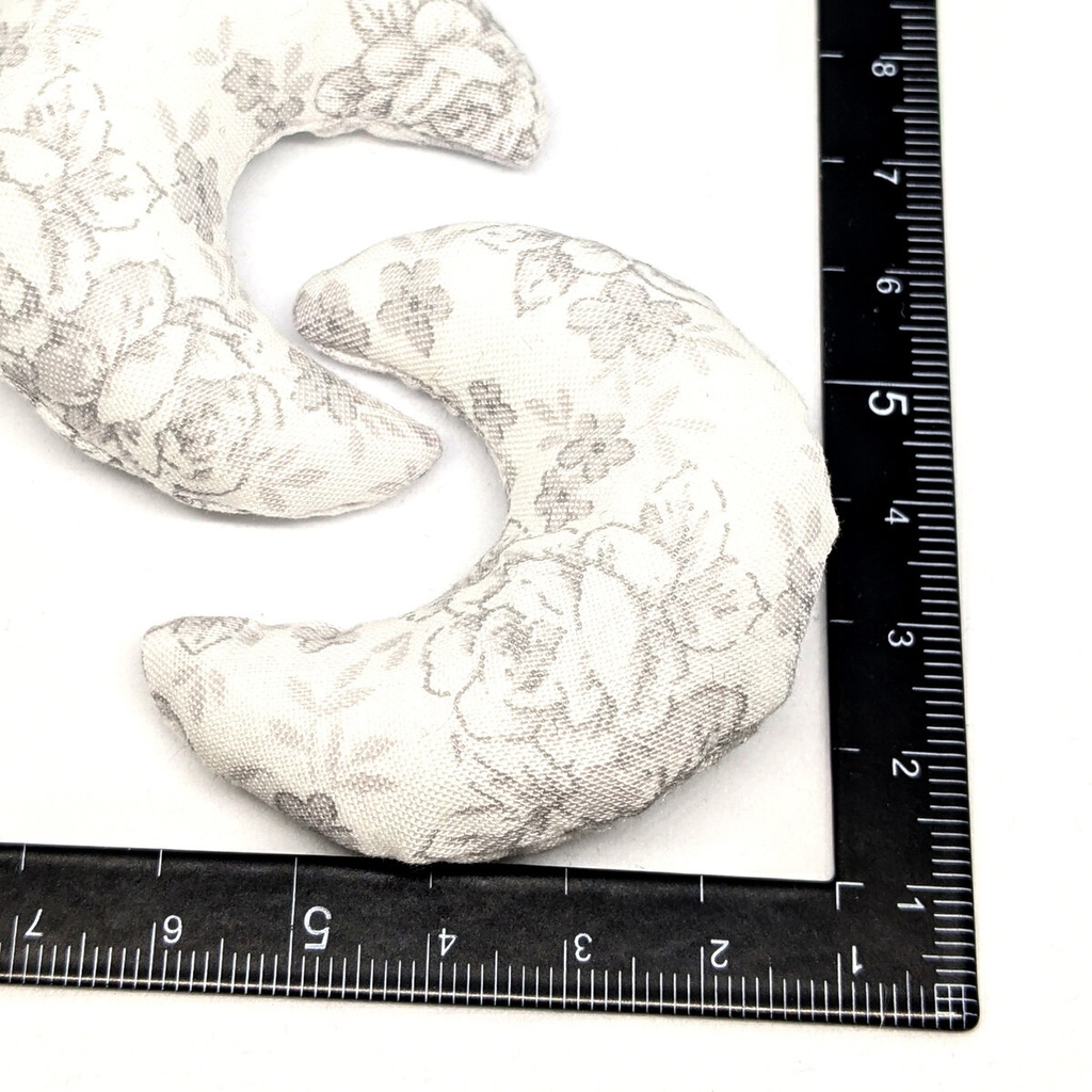 ミニチュア月型クッション/アンティーク風 薔薇柄・ホワイト・2個