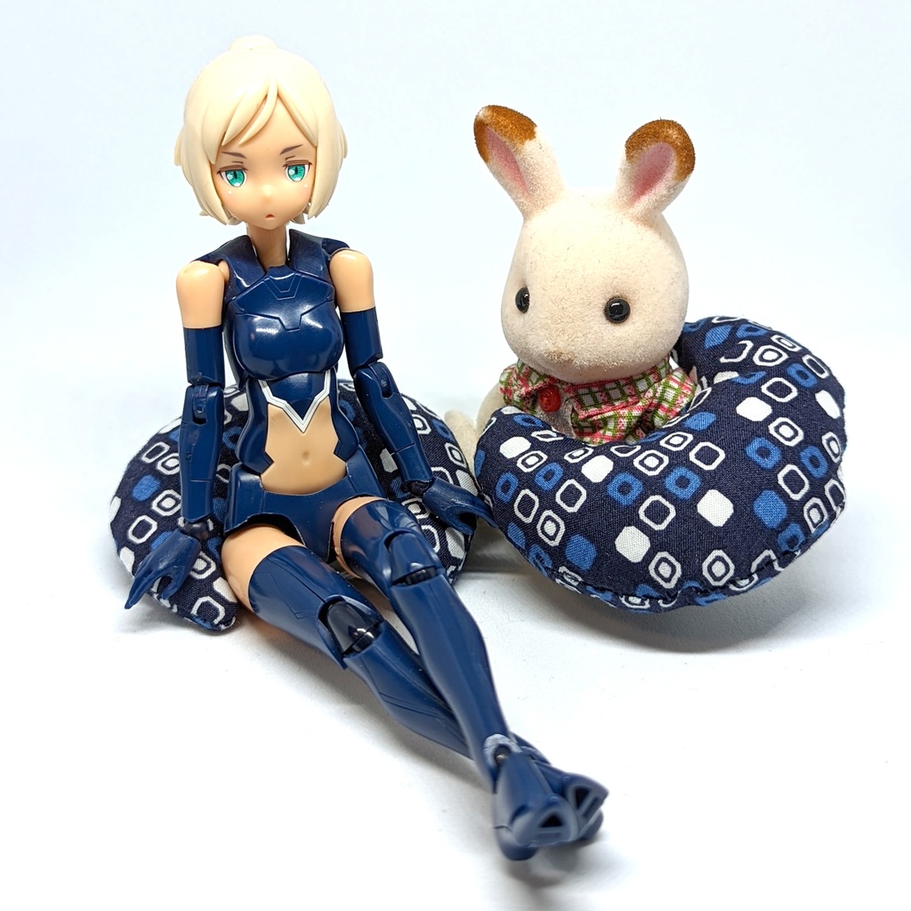 ミニチュア月型クッション/スクエアブルー・2個