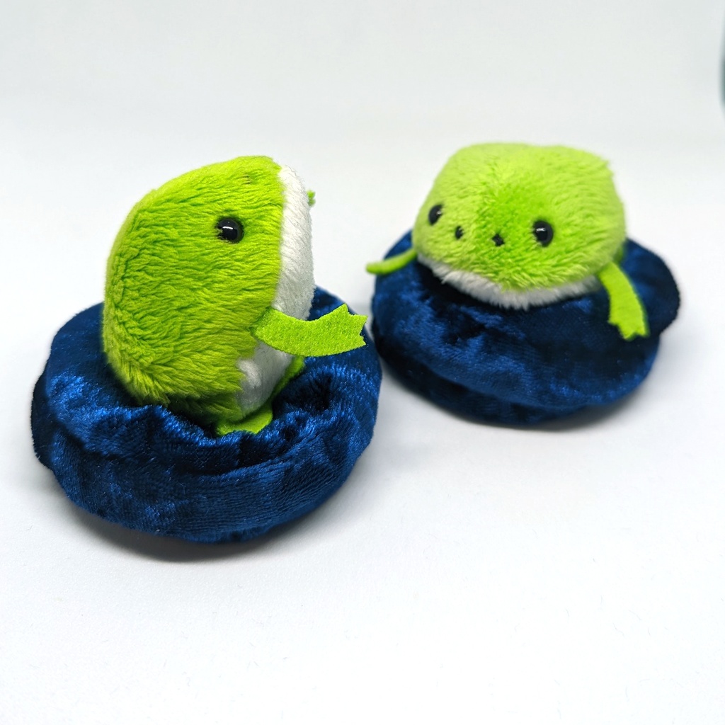 ミニチュアビーズクッション/ラウンド型 ベロア生地ロイヤルブルー・2個