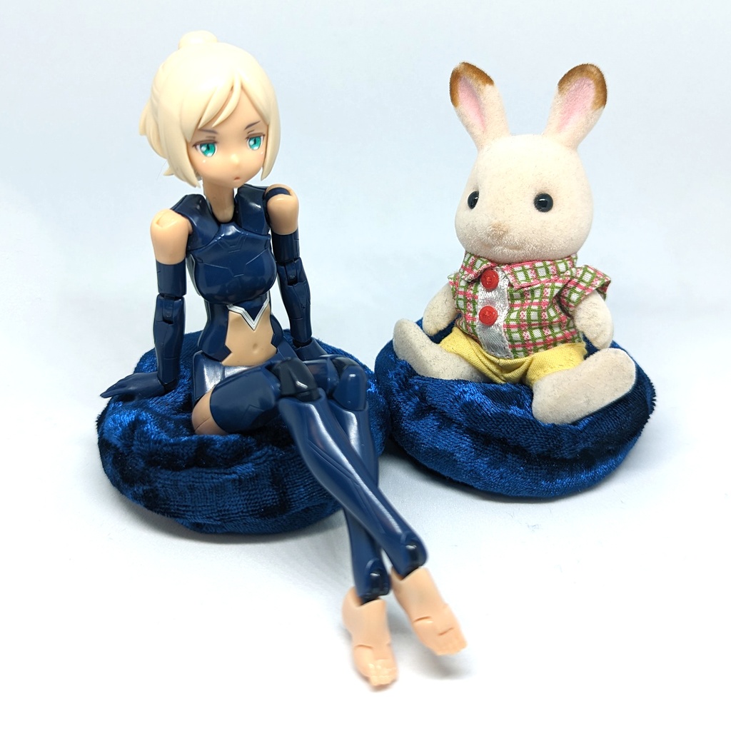 ミニチュアビーズクッション/ラウンド型 ベロア生地ロイヤルブルー・2個