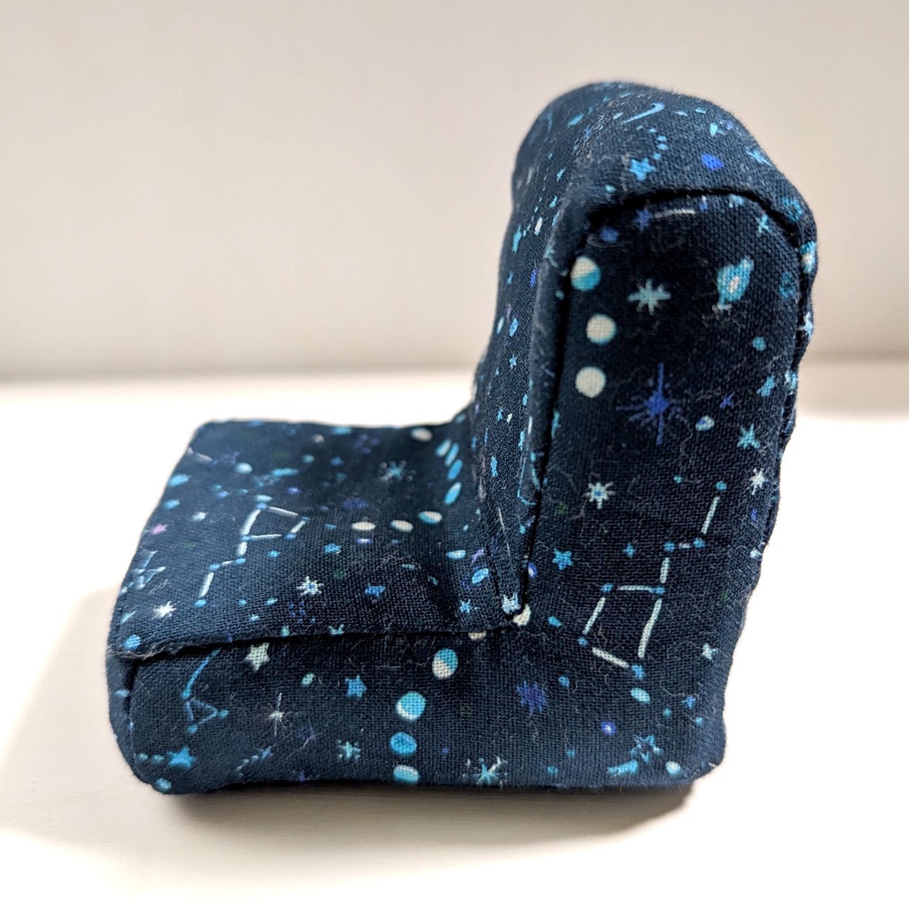 ミニチュアソファ(1/12サイズ向け) A