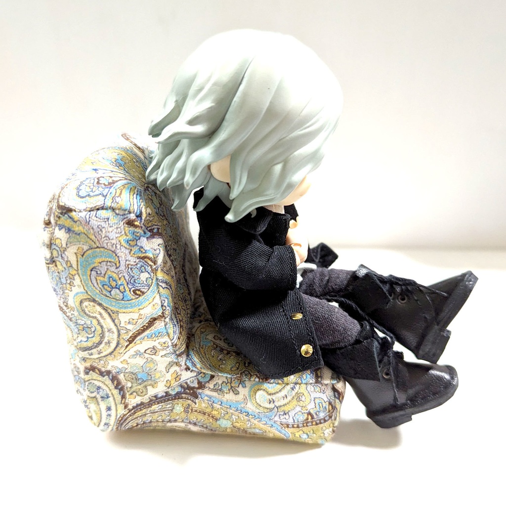 ミニチュアソファ(1/12サイズ向け) A