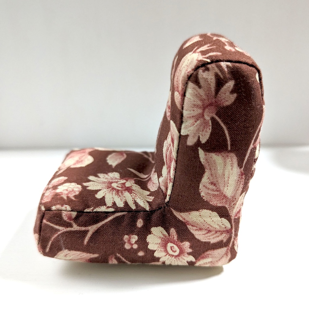 ミニチュアソファ(1/12サイズ向け) A