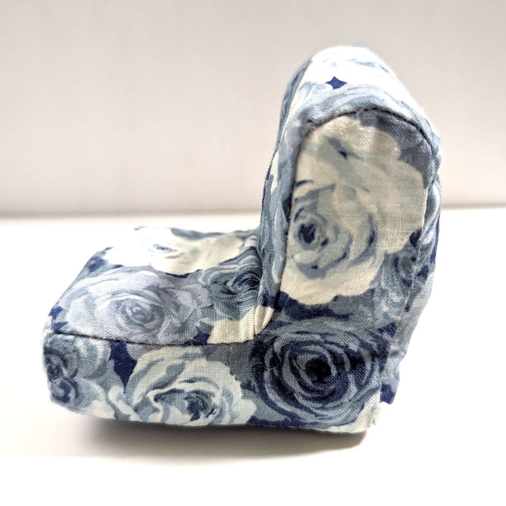 ミニチュアソファ(1/12サイズ向け) A