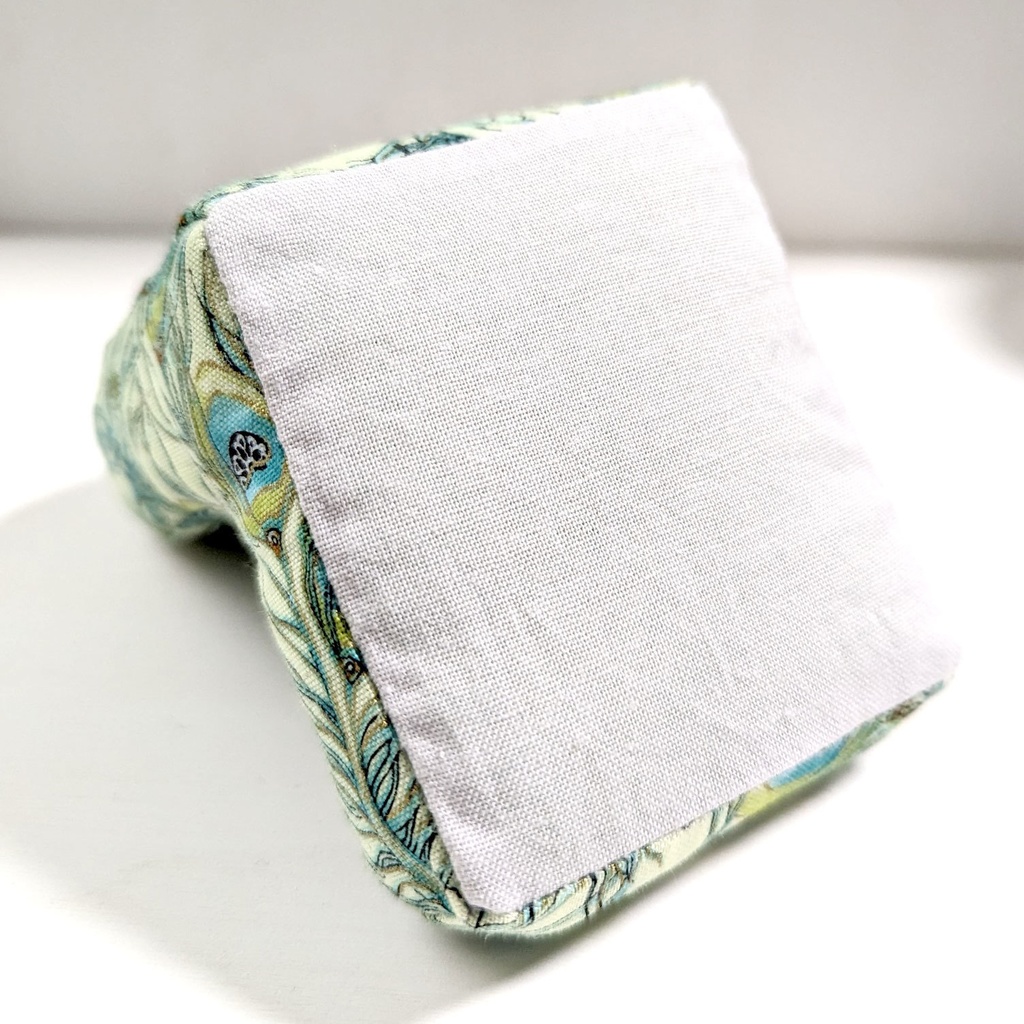 ミニチュアソファ(1/12サイズ向け) A