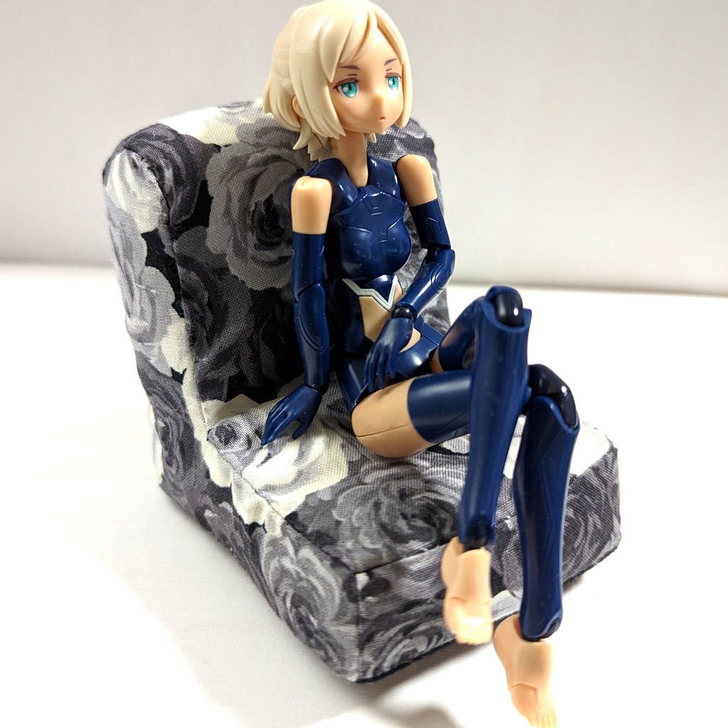 ミニチュアソファ(1/12サイズ向け) A