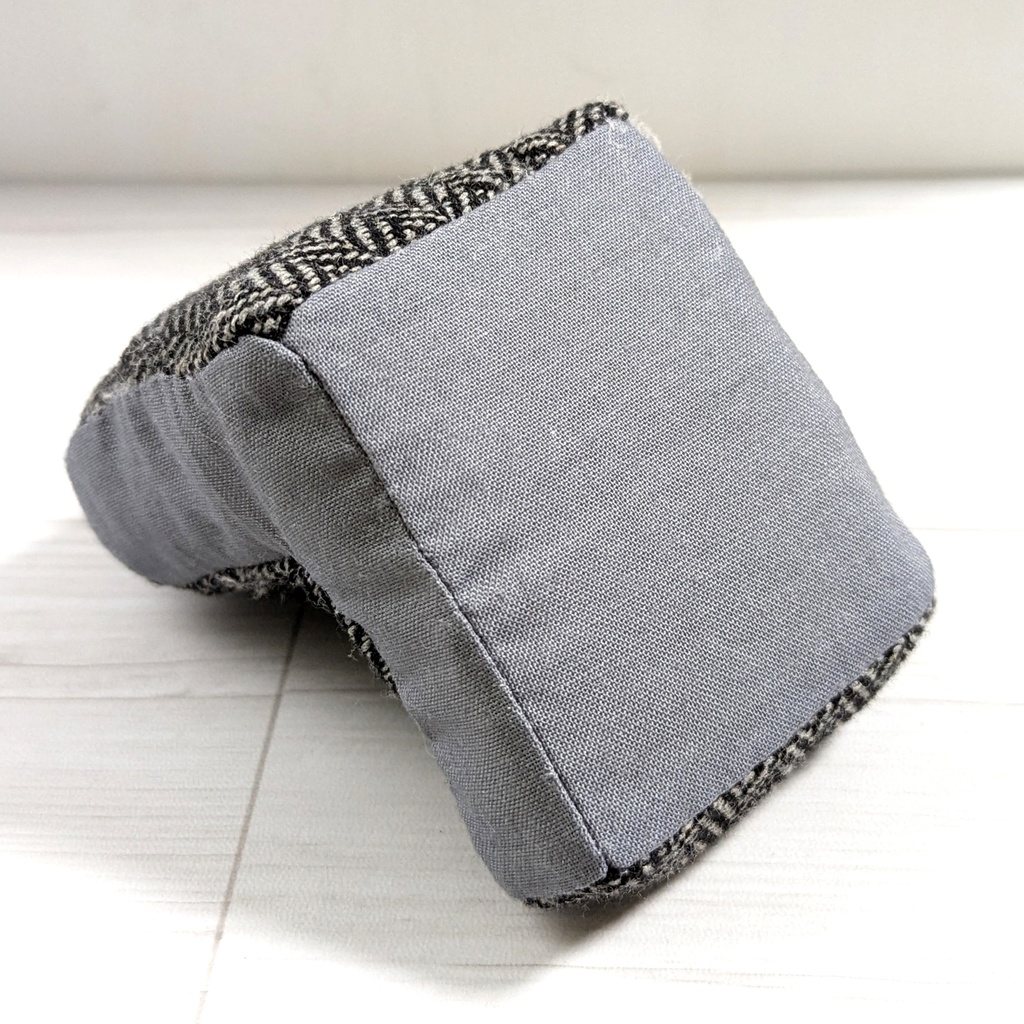 ミニチュアソファ(1/12サイズ向け) B