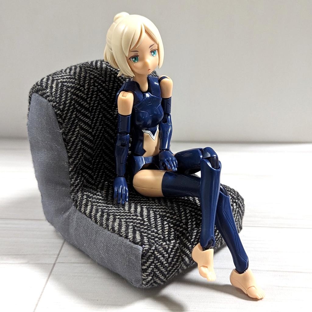 ミニチュアソファ(1/12サイズ向け) B