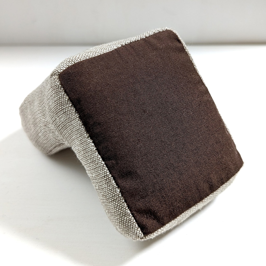 ミニチュアソファ(1/12サイズ向け) B