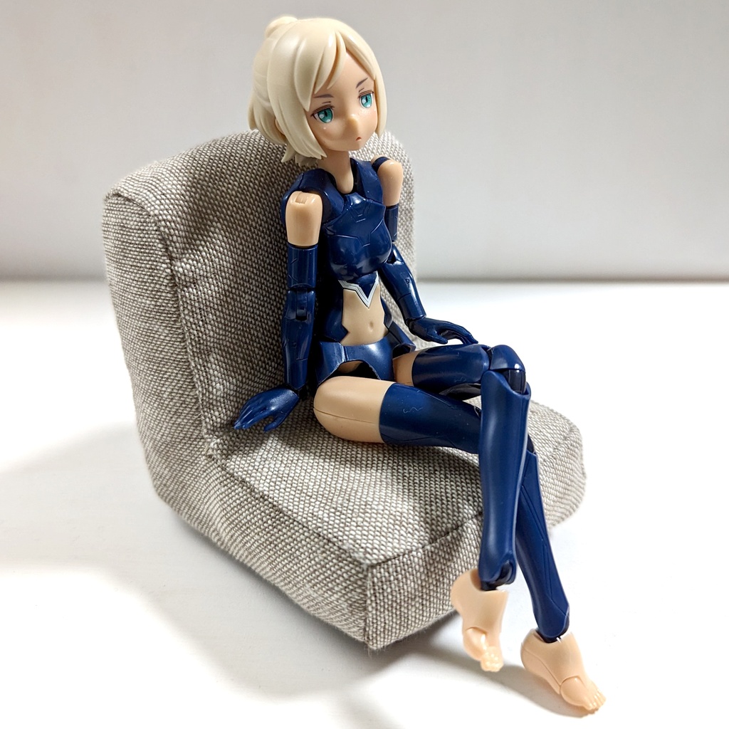 ミニチュアソファ(1/12サイズ向け) B