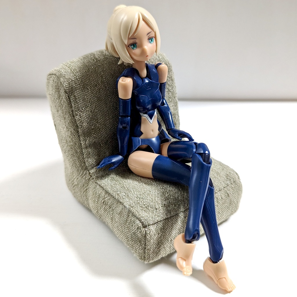 ミニチュアソファ(1/12サイズ向け) B