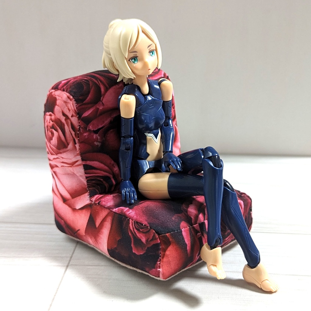ミニチュアソファ(1/12サイズ向け) C