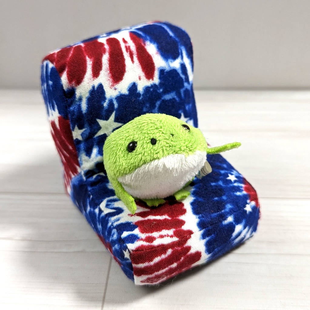 ミニチュアソファ(1/12サイズ向け) C