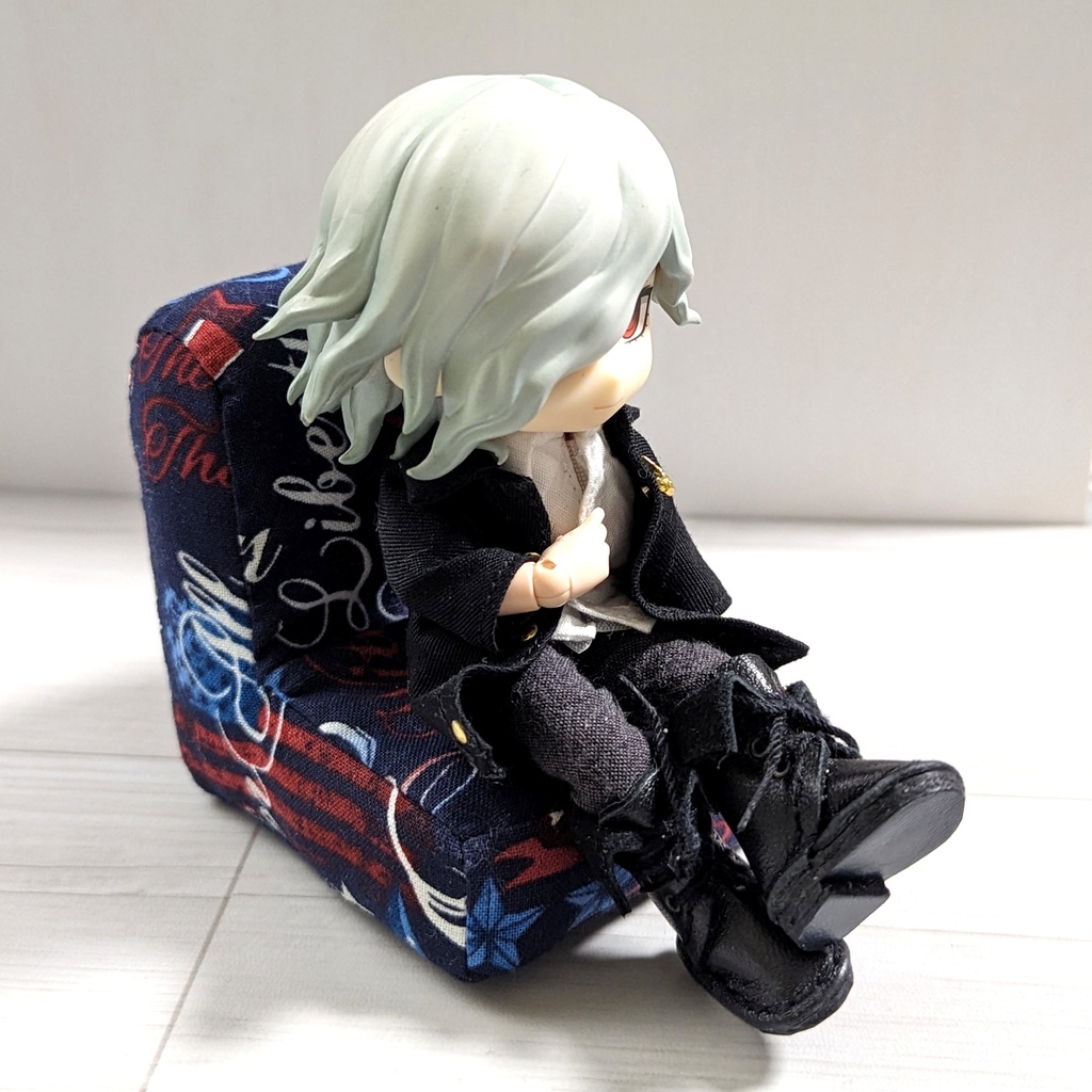 ミニチュアソファ(1/12サイズ向け) C