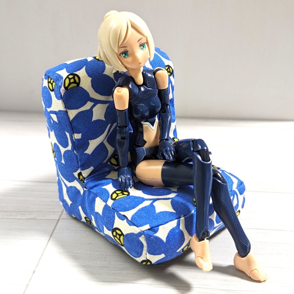 ミニチュアソファ(1/12サイズ向け) C