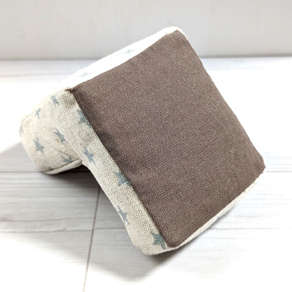 ミニチュアソファ(1/12サイズ向け) C