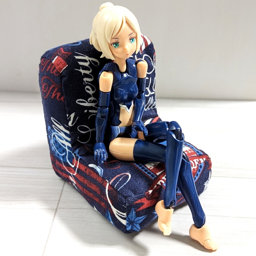 ミニチュアソファ(1/12サイズ向け) C