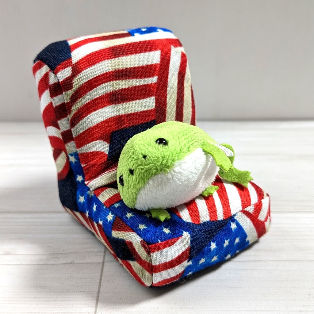 ミニチュアソファ(1/12サイズ向け) C