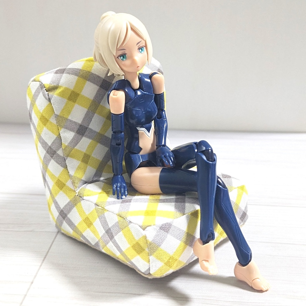 ミニチュアソファ(1/12サイズ向け) C