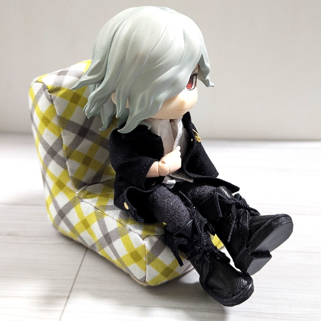 ミニチュアソファ(1/12サイズ向け) C