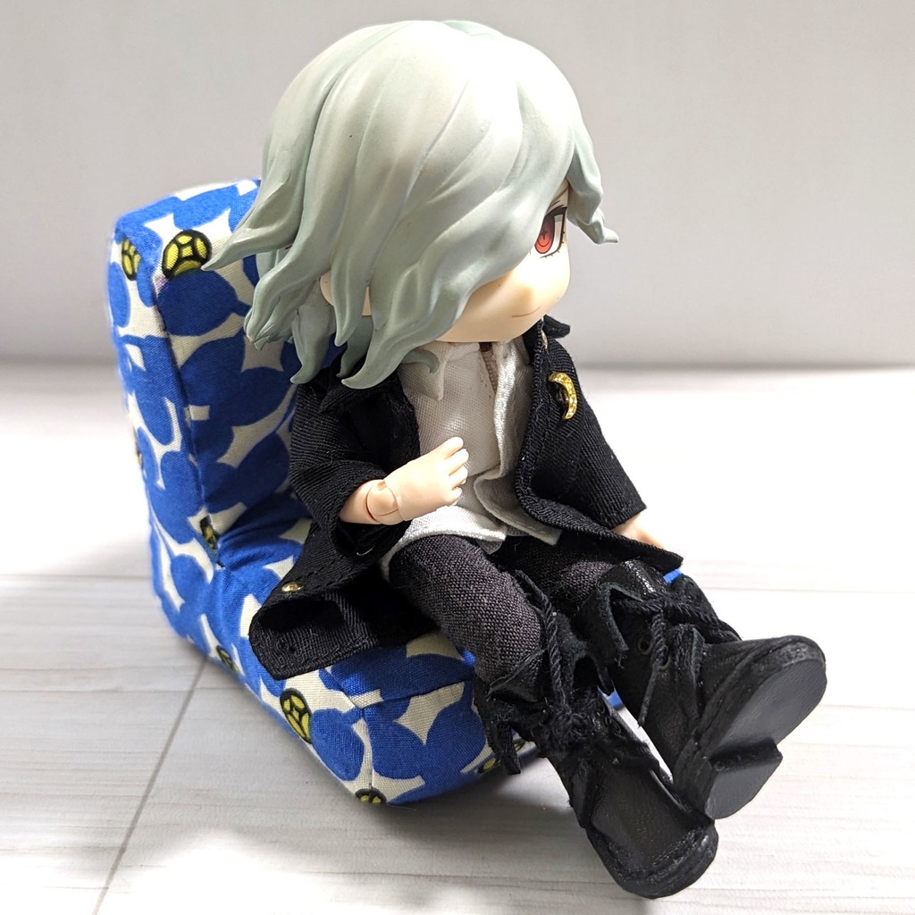 ミニチュアソファ(1/12サイズ向け) C