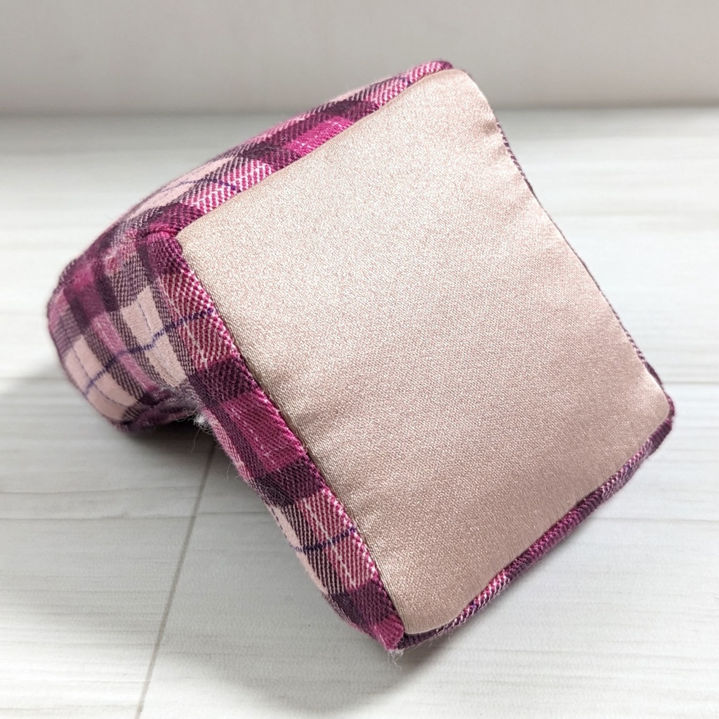 ミニチュアソファ(1/12サイズ向け) C