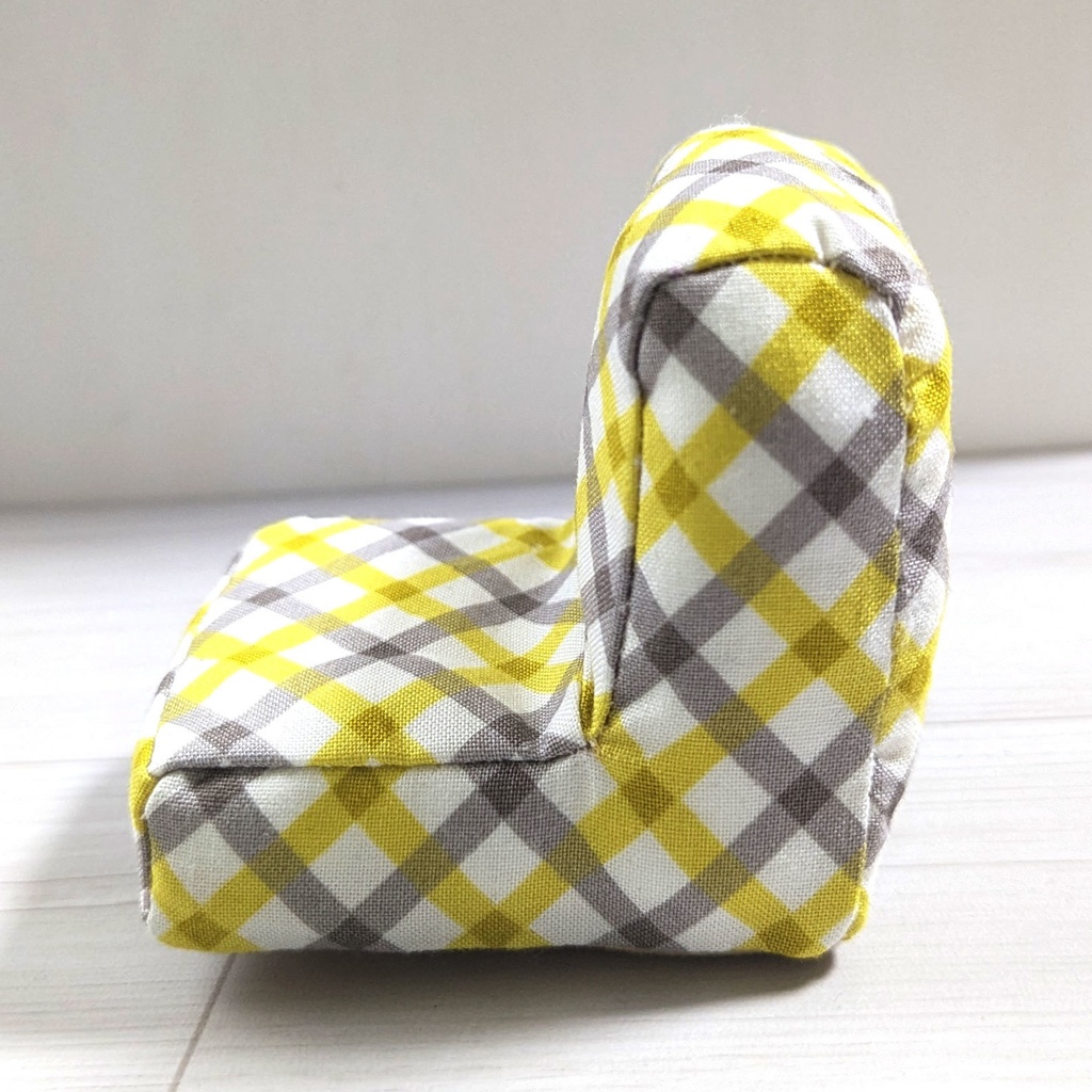 ミニチュアソファ(1/12サイズ向け) C