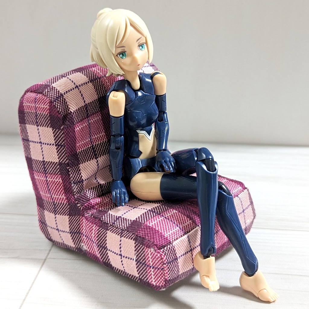 ミニチュアソファ(1/12サイズ向け) C