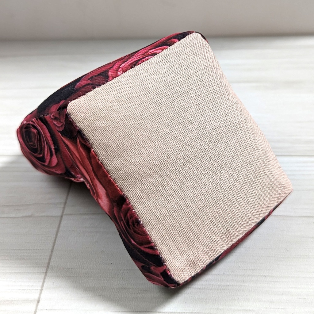 ミニチュアソファ(1/12サイズ向け) C