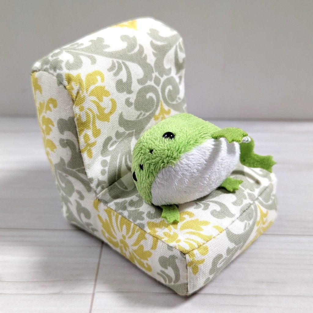 ミニチュアソファ(1/12サイズ向け) D