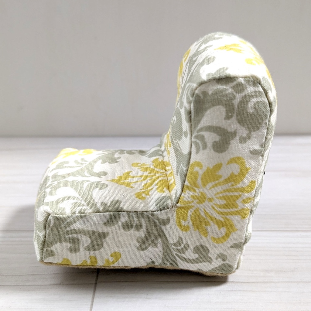 ミニチュアソファ(1/12サイズ向け) D