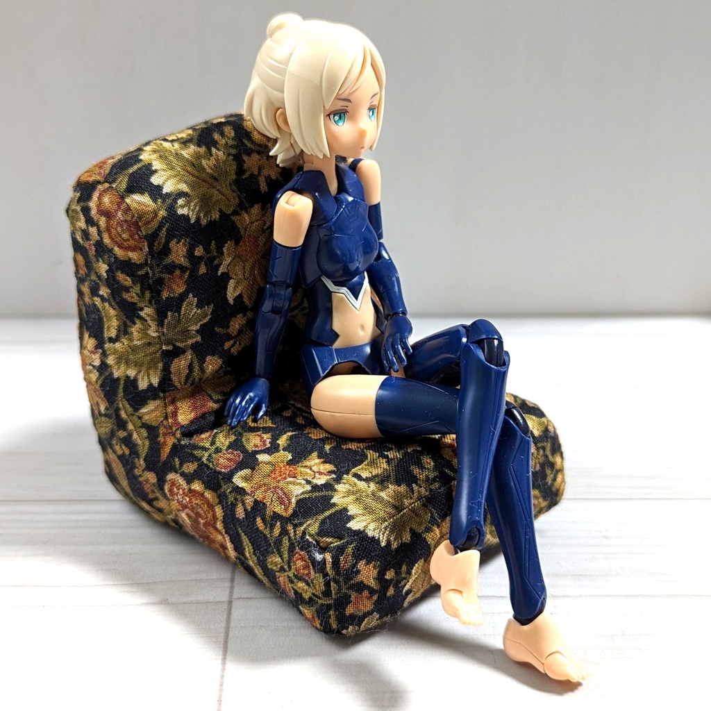 ミニチュアソファ(1/12サイズ向け) D